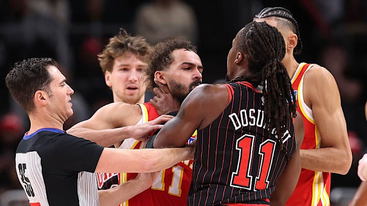 Ayo Dosunmu and Trae Young got into a scuffle during the game between the Bulls and Hawks