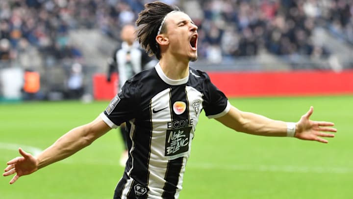 FBL-FRA-LIGUE1-ANGERS-BREST