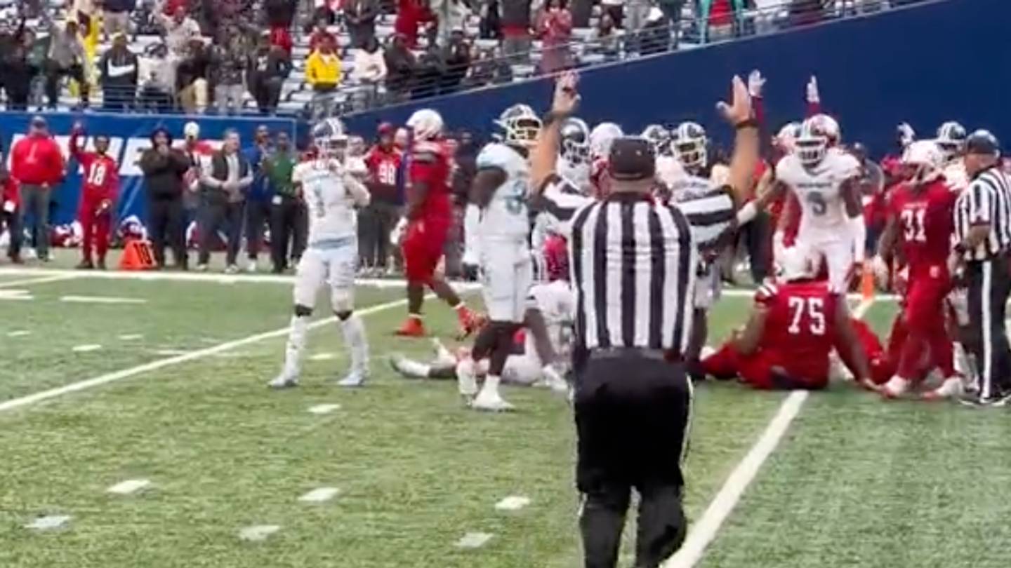 Referees Completely Blow Touchdown Call In Final Minute Of Georgia High