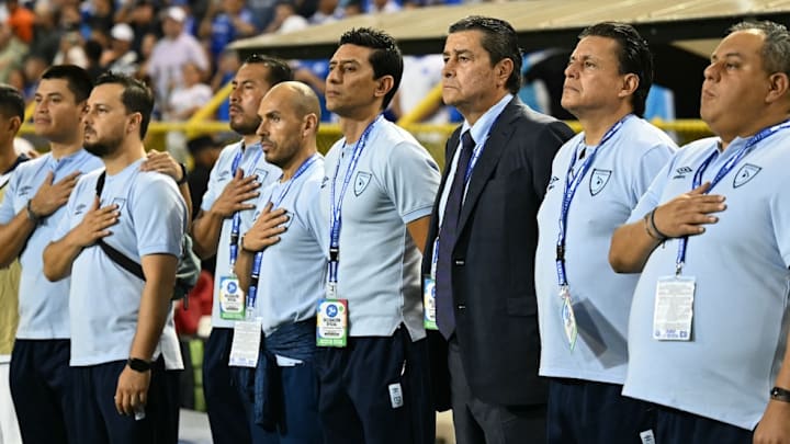 Luis Fernando Tena, técnico de Guatemala, respira, pero contiene su euforia frente a los demandantes duelos por venir frente a Panamá y Surinam.