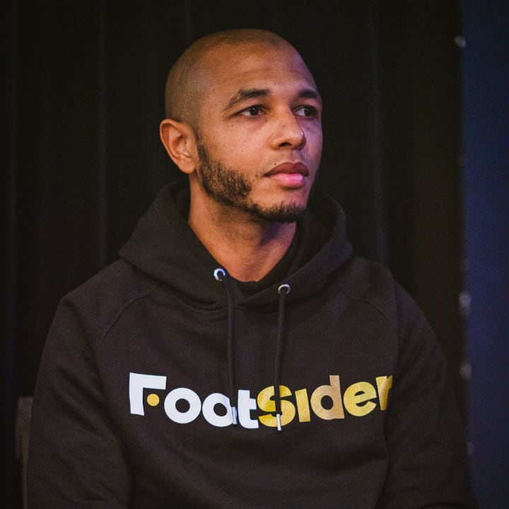 Yacine Brahimi avec Footsider