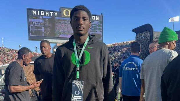 Five-star tight end recruit Kendre Harrison visited the Oregon Ducks vs. Ohio State Buckeyes game.