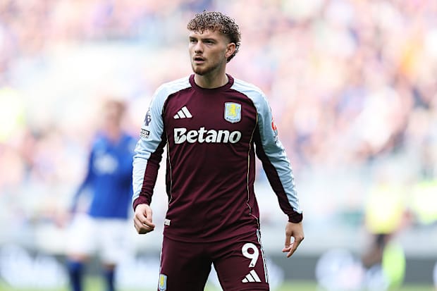 ฮาร์วีย์ เอลเลียตต์ แห่งแอสตัน วิลล่า