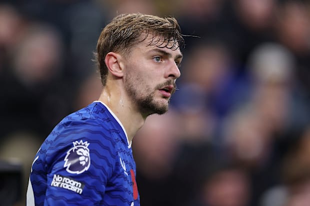 เคียร์แนน ดิวส์เบอรี่-ฮอลล์