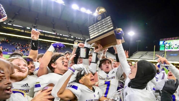 Lake Stevens captured the Class 4A football championship in the WIAA's first year holding Gridiron Classic at Husky Stadium.