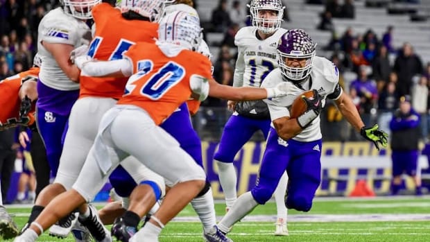 Jayshon Limar takes a carry for Lake Stevens in WIAA Class 4A championship game victory over Graham Kapowsin in 2023.