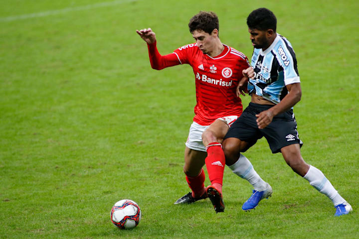 Rodrigo Dourado Thiago Santos Grêmio Internacional Gre-Nal Clássico Semifinal Gauchão Campeonato Gaúcho