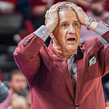 Arkansas Razorbacks coach John Calipari reacting during game with the Oklahoma Sooners at Bud Walton Arena in Fayetteville, Ark.