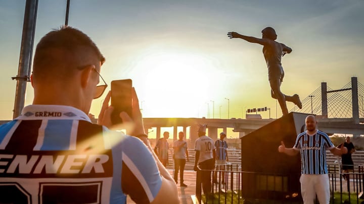 FBL-LIBERTADORES-GREMIO-INTER