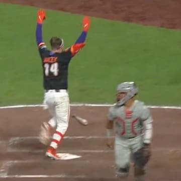 Giants catcher Patrick Bailey circled the bases for a stunning walk-off inside-the-park home run vs. the Phillies. 