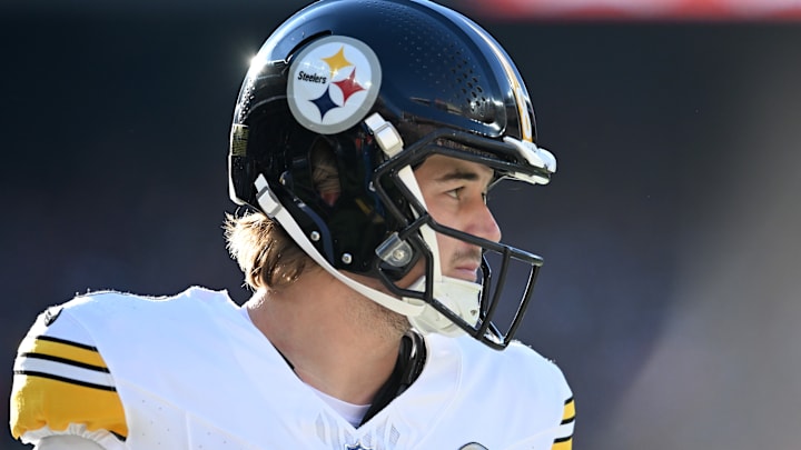 Pittsburgh Steelers v Cleveland Browns