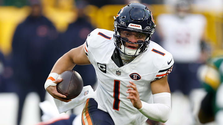 Chicago Bears v Green Bay Packers