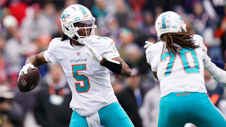 Miami Dolphins quarterback Teddy Bridgewater (5) throws a pass against the New England Patriots in the first quarter at Gillette Stadium late in the 2022 season.