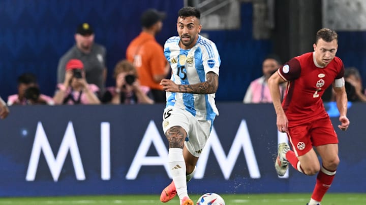Nicolás González in azione con la maglia dell'Argentina
