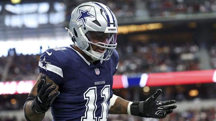 Dallas Cowboys linebacker Micah Parsons celebrates after a sack during the first quarter against the Washington Commanders at AT&T Stadium.