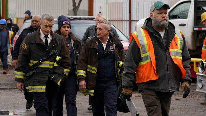 CHICAGO FIRE -- "Relief Cut" Episode 13012 -- Pictured: (l-r) Dermot Mulroney as Chief Dom Pascal, Katelynn Shennett as Kylie Estevez, David Eigenberg as Christopher Herrmann -- (Photo by: Elizabeth Sisson/NBC)