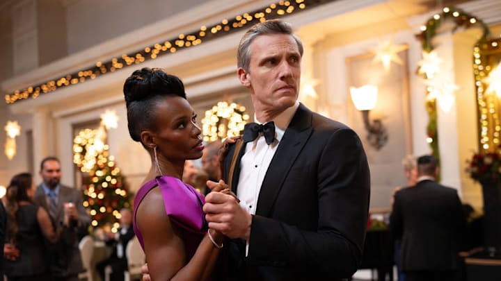 BRILLIANT MINDS -- "The Resident" Episode 210 -- Pictured: (l-r) Tamberla Perry as Dr. Carol Pierce, Teddy Sears as Dr. Josh Nichols -- (Photo by: Pief Weyman/NBC)