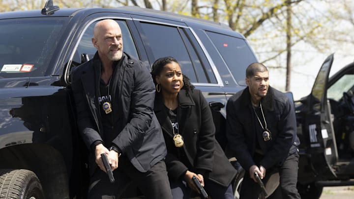 LAW & ORDER: ORGANIZED CRIME -- "Stabler's Lament" Episode 413 -- Pictured: (l-r) Christopher Meloni as Det. Elliot Stabler, Danielle Moné Truitt as Sergeant Ayanna Bell, Rick Gonzalez as Det. Bobby Reyes -- (Photo by: Virginia Sherwood/NBC)