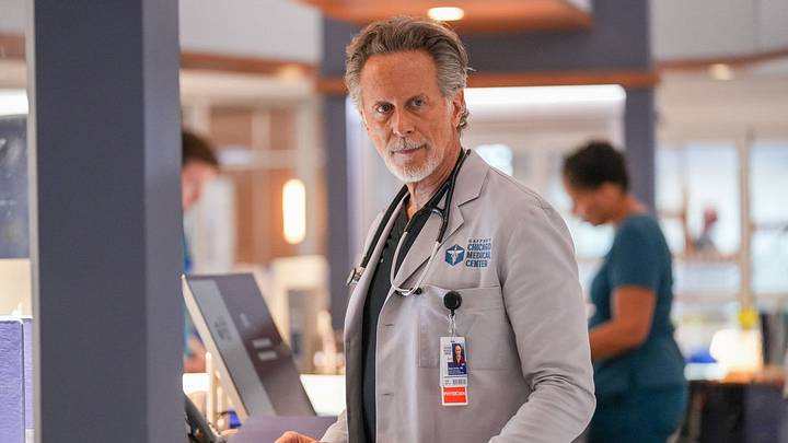 CHICAGO MED -- "Third Rails" Episode 1202 -- Pictured: Steven Weber as Dr. Dean Archer 