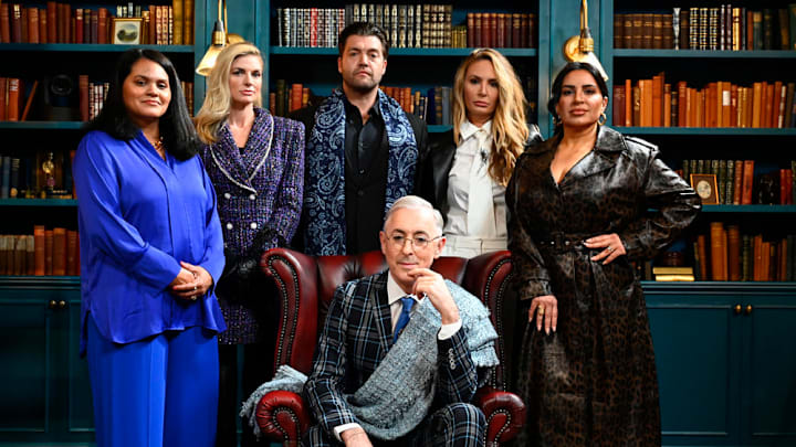 THE TRAITORS -- "One Final Hurdle" Episode 211 -- Pictured: (l-r) Sandra Diaz-Twine, Trishelle Cannatella, Chris 'C.T.' Tamburello, Alan Cumming, Kate Chastain, Mercedes “MJ” Javid -- (Photo by: Euan Cherry/Peacock)