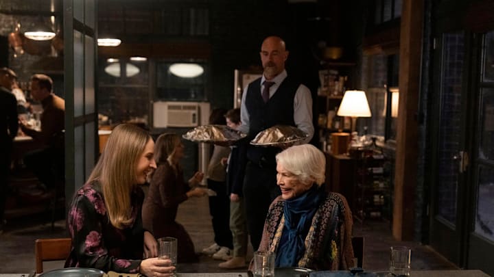LAW & ORDER: ORGANIZED CRIME -- "The Last Supper" Episode 404 -- Pictured: (l-r) Allison Siko as Kathleen Stabler, Christopher Meloni as Det. Elliot Stabler, Ellen Burstyn as Bernadette Stabler -- (Photo by: Virginia Sherwood/NBC)
