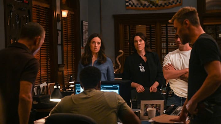CHICAGO P.D. -- "The After" Episode 12004 -- Pictured: (l-r) Marina Squerciati as Officer Kim Burgess, Sara Bues as Asa Chapman