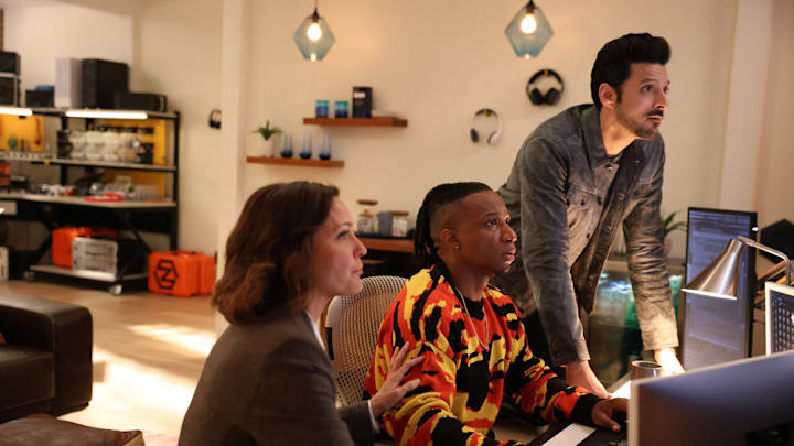 FOUND -- "Missing While Lonely" Episode 203 -- Pictured: (l-r) Kelli Williams as Margaret, Arlen Escarpeta as Zeke, Karan Oberoi as Dahn