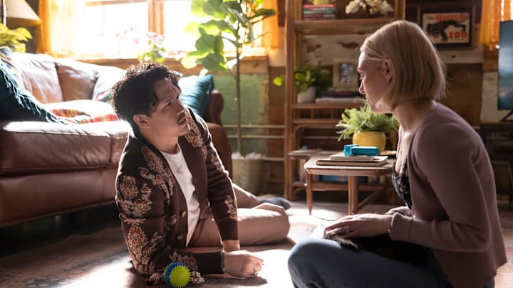 GROSSE POINTE GARDEN SOCIETY -- "Seasons" Episode 110 -- Pictured: (l-r) Alexander Hodge as Doug, AnnaSophia Robb as Alice -- (Photo by: Mark Hill/NBC)