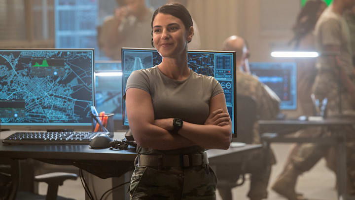 THE HUNTING PARTY -- "Ron Simms" Episode 201 -- Pictured: Sara García as Jennifer Morales -- (Photo by: Ralph Bavaro/NBC) THE HUNTING PARTY -- "Ron Simms" Episode 201 -- Pictured: Sara García as Jennifer Morales -- (Photo by: Ralph Bavaro/NBC)