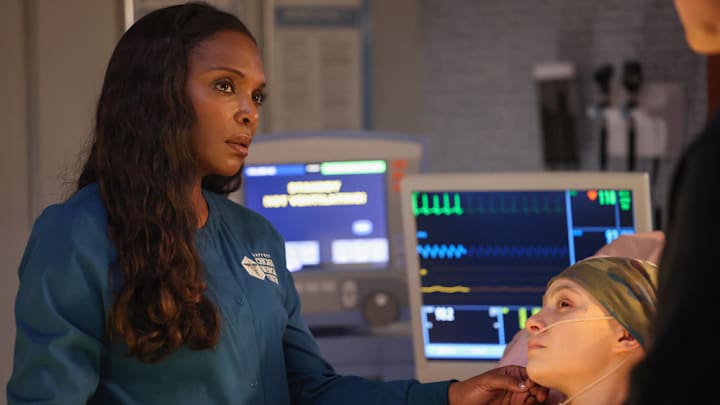 Chicago Med premiere photos all but confirmed who is replacing Maggie