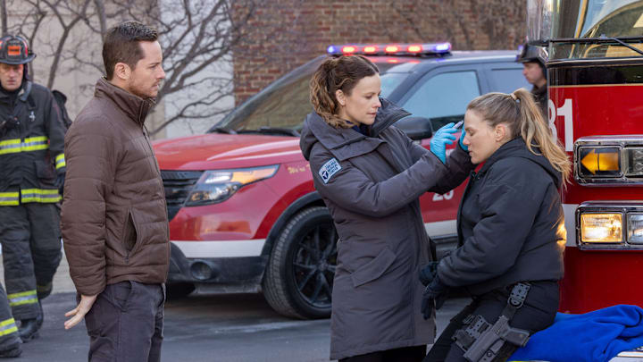 Chicago Med season 11 - Jesse Lee Soffer as Jay Halstead, Sarah Ramos as Dr. Caitlin Lenox, Tracy Spiridakos as Hailey Upton