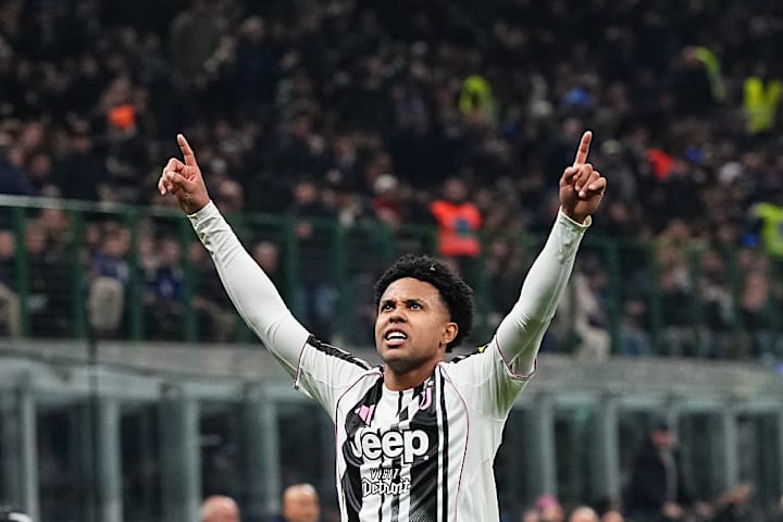 เวสตัน แม็คเคนนี่ เวสตัน แม็คเคนนี่