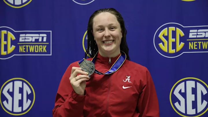 Alabama's Avery Wiseman and her silver medal. (Image credit: Alabama Athletics)