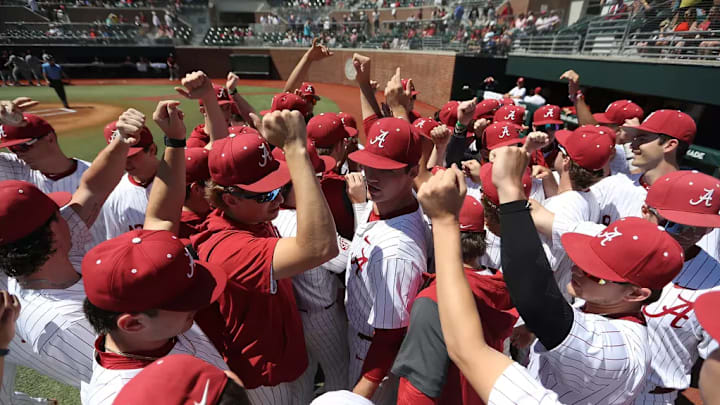 The Alabama baseball team.