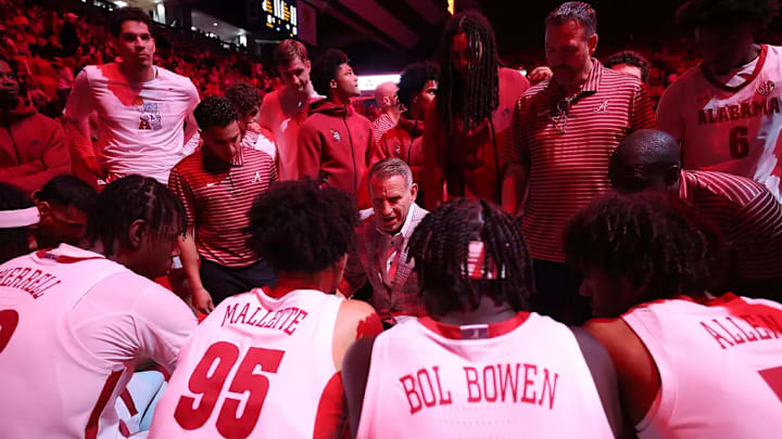 The Alabama Basketball team huddle against North Dakota at Coleman Coliseum in Tuscaloosa, AL on Monday, Nov 3, 2025.