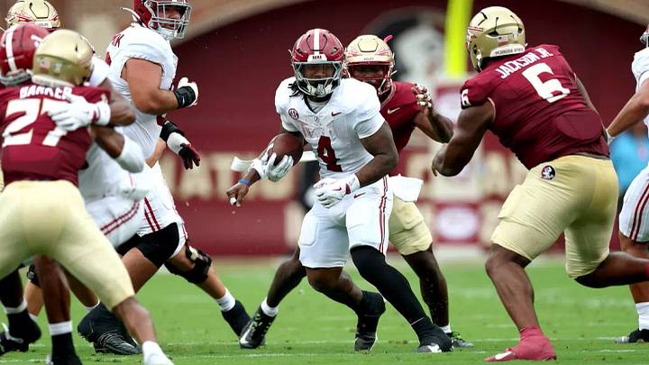 Alabama Running Back Daniel Hill (4) carries the ball against Florida State University at Doak Campbell Stadium in Tallahassee, FL on Saturday, Aug 30, 2025. Alabama Running Back Daniel Hill (4) carries the ball against Florida State University at Doak Campbell Stadium in Tallahassee, FL on Saturday, Aug 30, 2025.