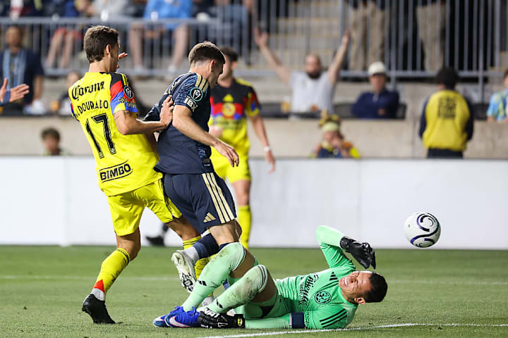 หลุยส์ อันเคล มาลากอน