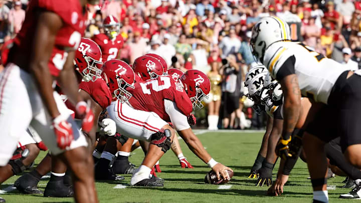Alabama offense gets set against Mizzou at Bryant-Denny Stadium in Tuscaloosa, AL on Saturday, Oct 26, 2024.