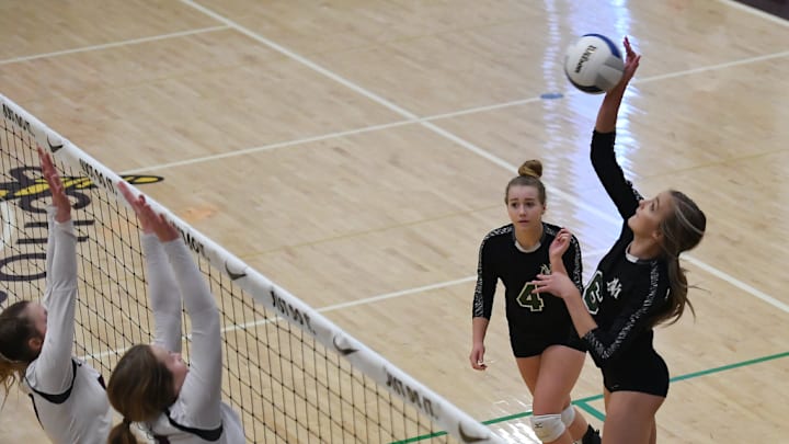 Oregon West Conference volleyball