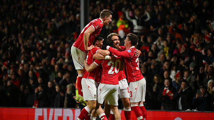 เร็กซ์แฮมจัดการอ็อกซ์ฟอร์ด ยูไนเต็ดได้อย่างเหนือความคาดหมายในศึกเพลย์ออฟสุดระทึก