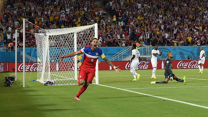 Clint Dempsey scores คลินต์ เดมป์ซีย์ ทำประตู