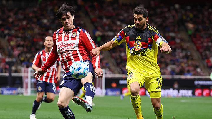 Chivas and América rekindle the biggest rivalry in Mexico. Chivas and América rekindle the biggest rivalry in Mexico.