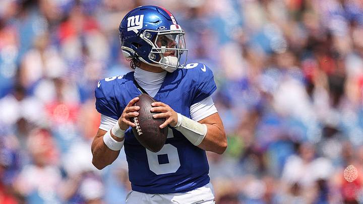 Jaxson Dart se está ganando un lugar con los New York Giants. Jaxson Dart se está ganando un lugar con los New York Giants.