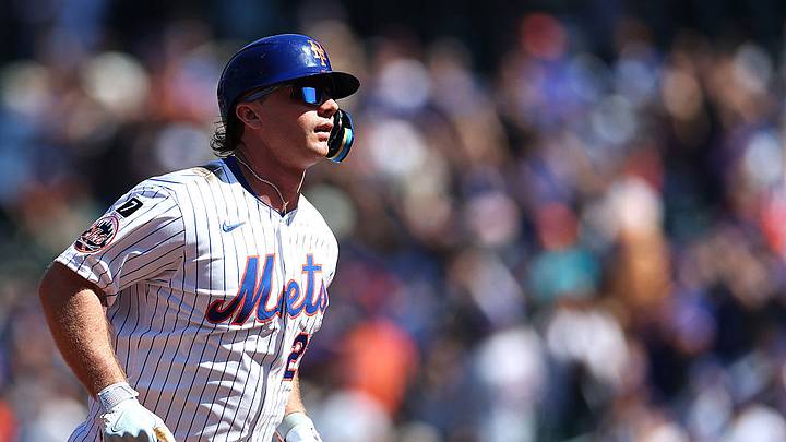 Pete Alonso llegará a los Orioles de Baltimore por cinco temporadas a cambio de 155 millones de dólares. Pete Alonso llegará a los Orioles de Baltimore por cinco temporadas a cambio de 155 millones de dólares.