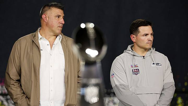 Mike Vrabel, coach de New England Patriots (D), y Mike Macdonald, coach de Seattle Seahawks, previo al Super Bowl. Mike Vrabel, coach de New England Patriots (D), y Mike Macdonald, coach de Seattle Seahawks, previo al Super Bowl.