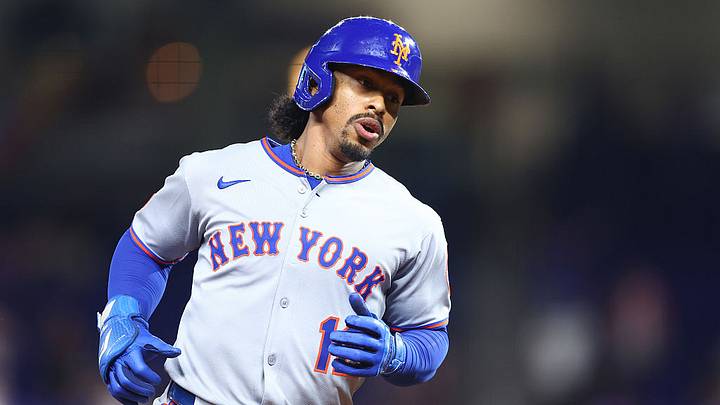 El beisbolista puertorriqueño Francisco Lindor fue operado del hueso hamate de la muñeca izquierda. El beisbolista puertorriqueño Francisco Lindor fue operado del hueso hamate de la muñeca izquierda.
