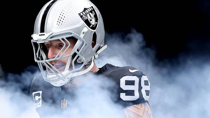 Maxx Crosby deja a los Raiders y es nuevo jugador de los Ravens.