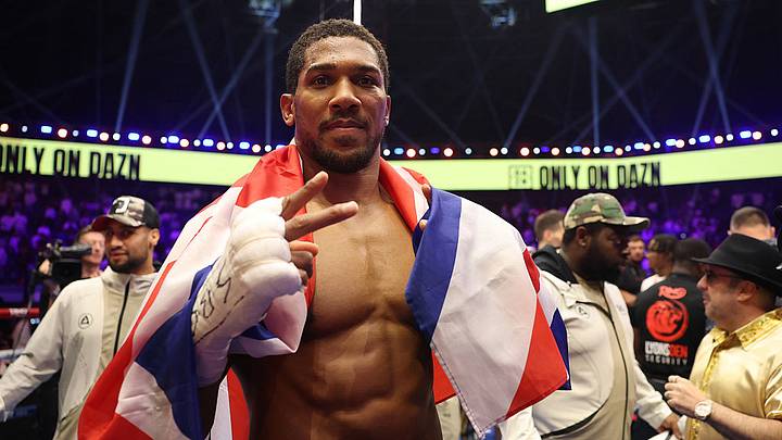 Anthony Joshua visitó dos veces la lona, pero logró ganar por KO al albanés Kristian Prenga. Anthony Joshua visitó dos veces la lona, pero logró ganar por KO al albanés Kristian Prenga.
