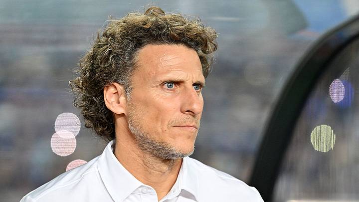 Diego Forlan se estrenó como técnico de Uruguay con una derrota. Diego Forlan se estrenó como técnico de Uruguay con una derrota.
