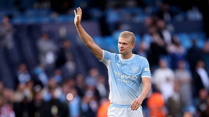 El Manchester City protagoniza uno de los mayores escándalos del fútbol moderno, luego de que, tras una investigación que abarca de 2009 a 2018, se le reportara como culpable de 114 de las 115 infracciones financieras de las que fue acusado. El Manchester City protagoniza uno de los mayores escándalos del fútbol moderno, luego de que, tras una investigación que abarca de 2009 a 2018, se le reportara como culpable de 114 de las 115 infracciones financieras de las que fue acusado.